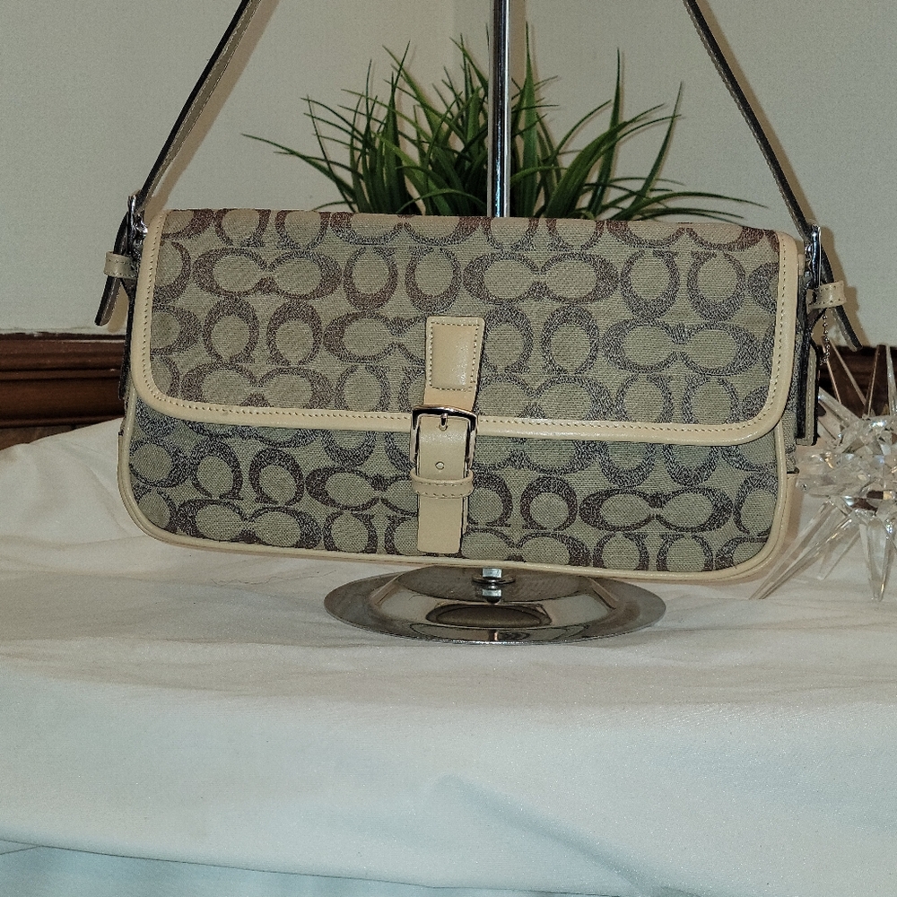 🔥 Coach Signature Bucket Flap Bag 🎒